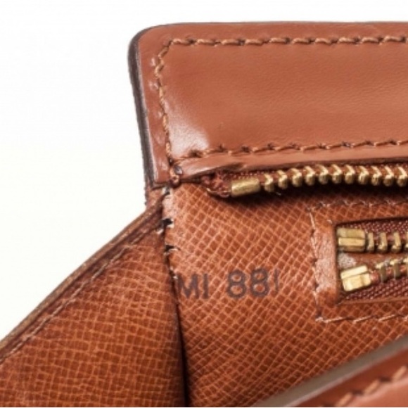 LOUIS VUITTON Monogram Enghien Clutch - Picture 15 of 15